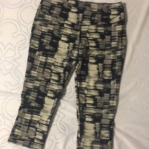 Nike Dri-Fit Stretch XL Capri pants